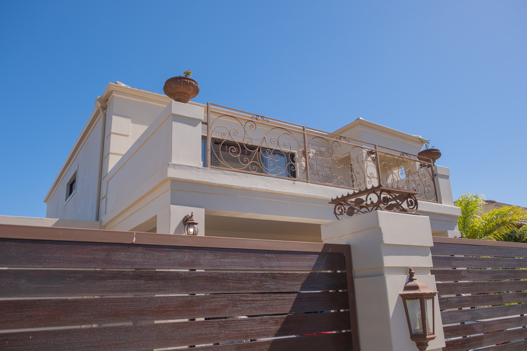 SUNSET BEACH: LUXURY DOUBLE-STOREY CONVERSION completed renovations project view 17